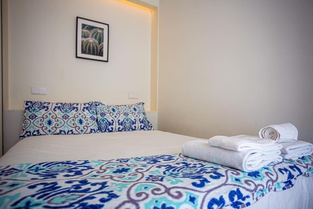 Sunny Bica - Downtown Large Apartment